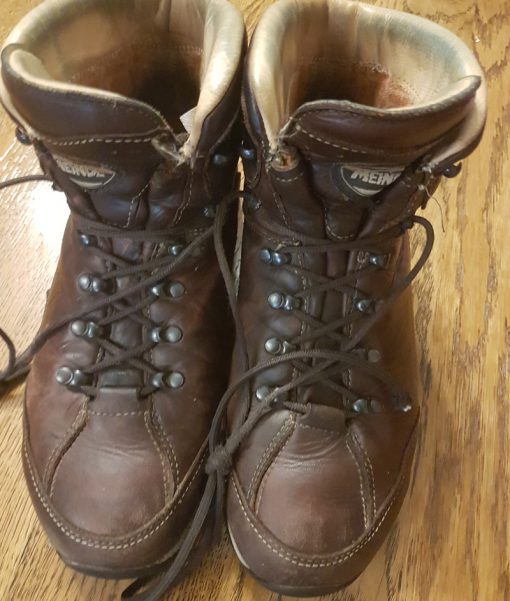 Veel gedragen werk/wandel schoenen