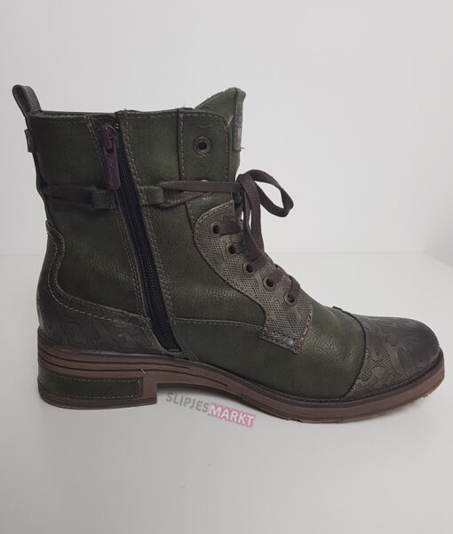 Gedragen hoge veterschoenen Mustang