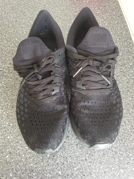 Afgetrapte sportschoenen