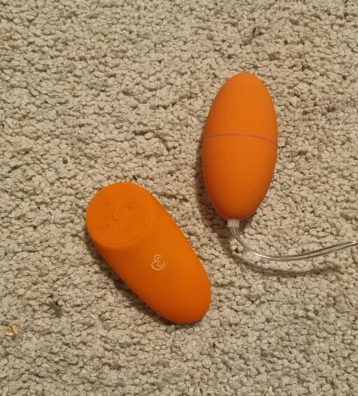 Orange tril eitje