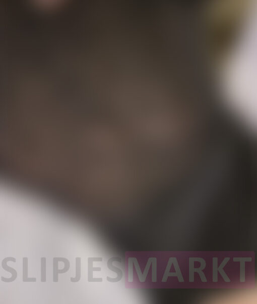 Foto's in doorschijnend shirtje