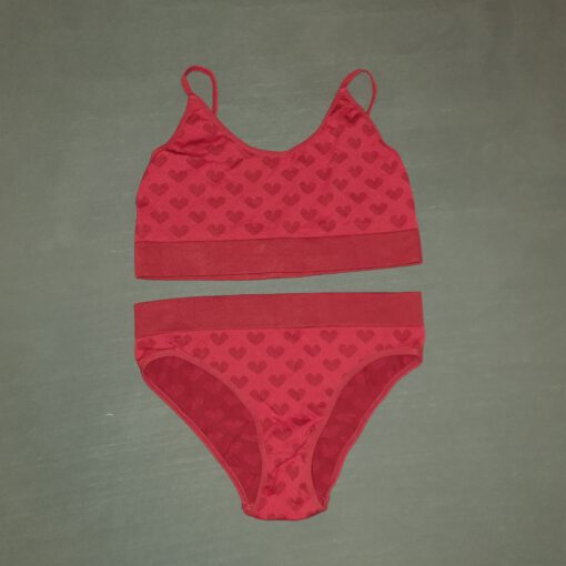 Ondergoed setje rood met hartjes