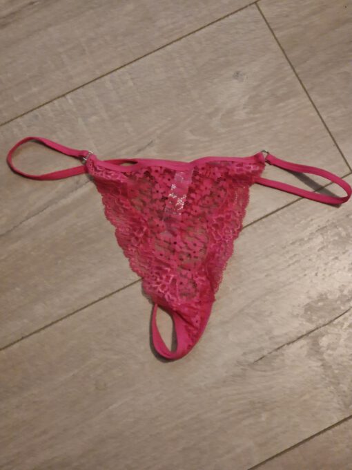 Roze string