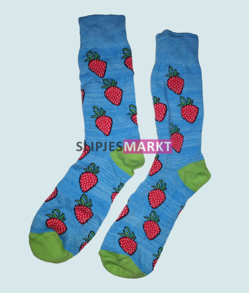Gedragen sokken blauw met aardbeien