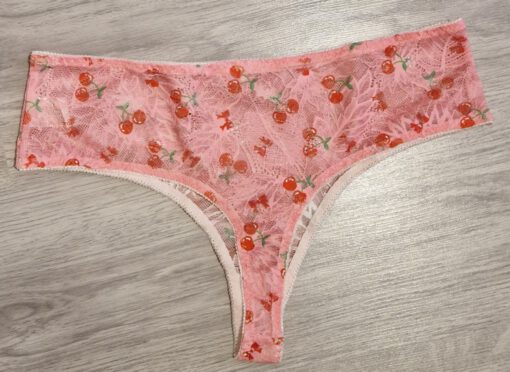 String met kersen - Afbeelding 2