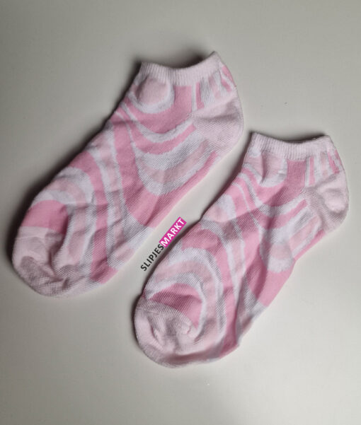 Wit met roze enkelsokken