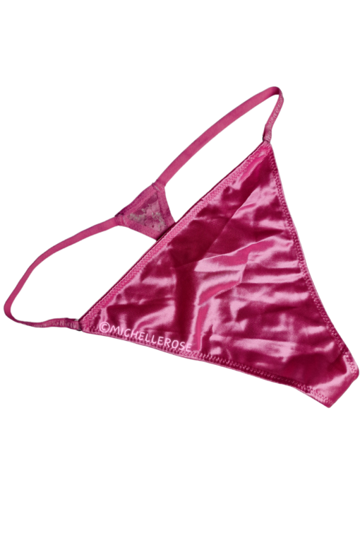 Roze satijnen string