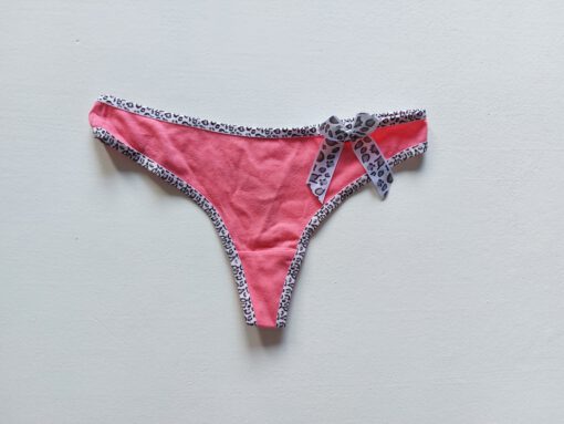 String met strik