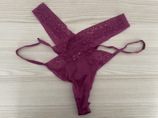Fuchsia roze string