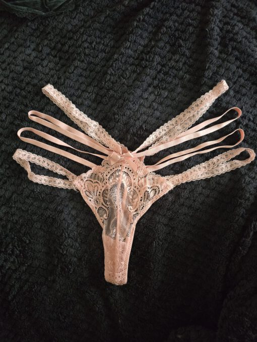 Kanten touwtjes string