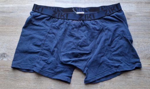 Versleten blauwe boxer