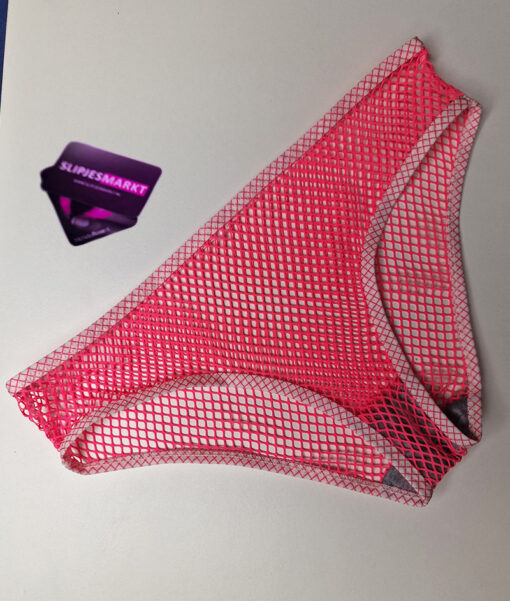 Roze visnet gedragen slipje