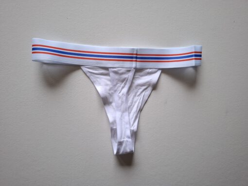 Witte string met vlinder - Afbeelding 2