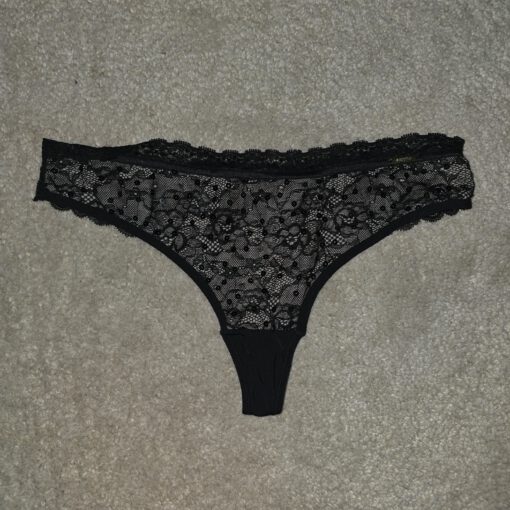 Luxe Sapph string
