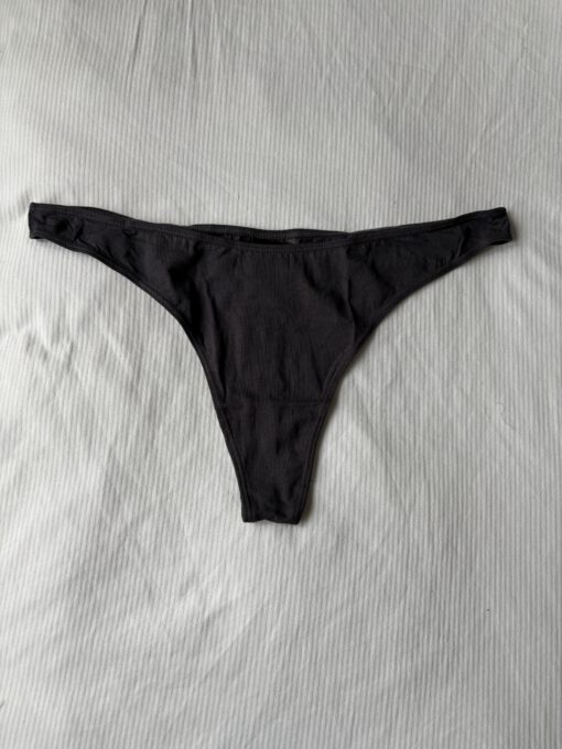 Zwarte string