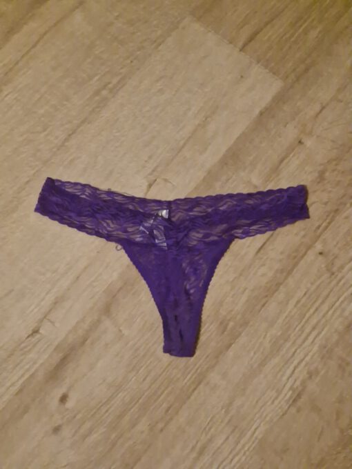 Paarse kanten string