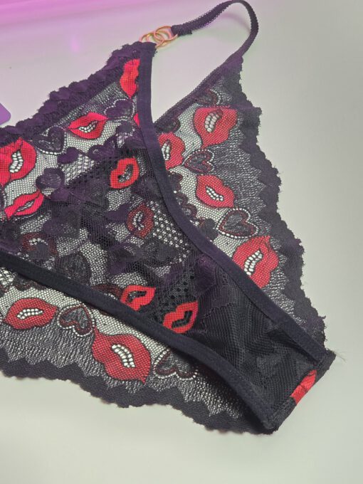 Valentine's - Zwart kanten slipje met kuslipjes - Afbeelding 2