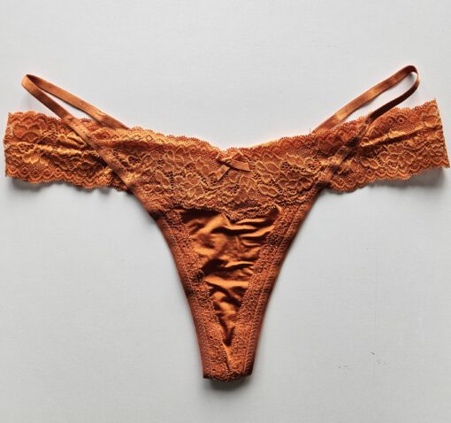 Oranje string