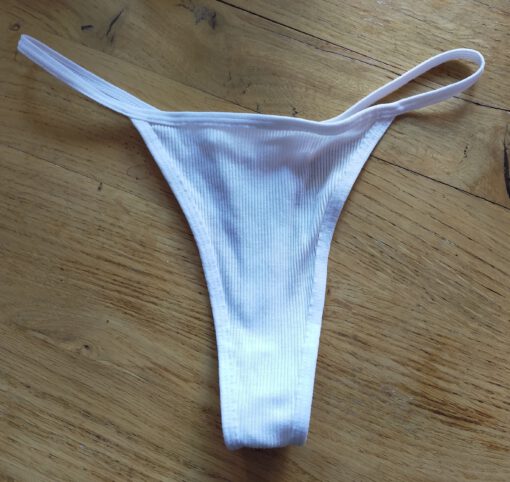 Witte viscose string