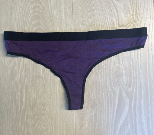 Paarse katoenen string