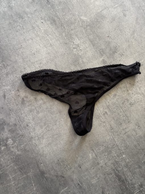 Zwarte doorschijnende string