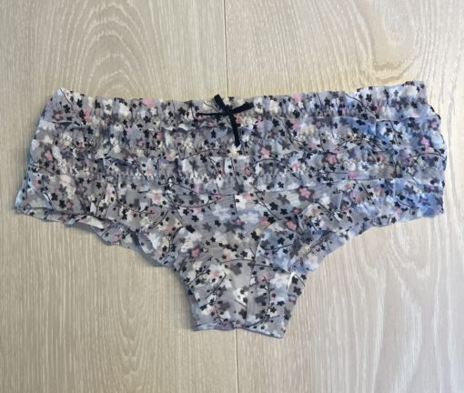 Kleurige hipster met ruches