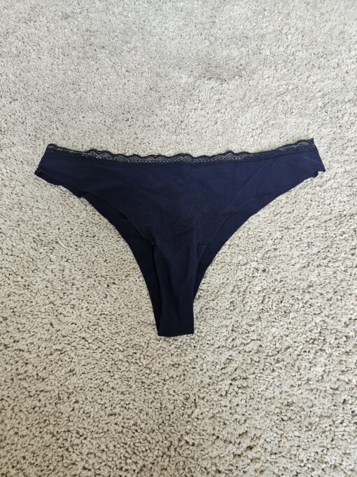 Donker blauw slipje