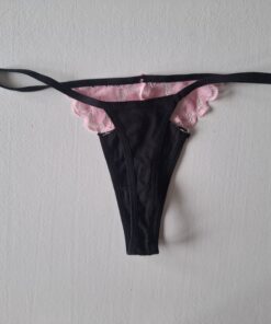 Alternative view of String met roosje