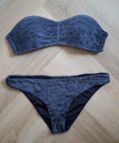 Zwarte bikini
