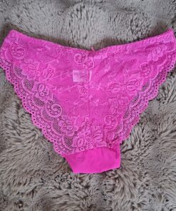 Alternative view of Roze slip met kant