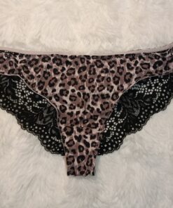 Luipaard slip met zwarte kanten achterkant
