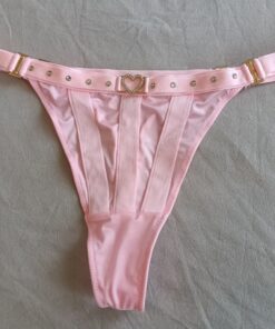 Spannende Roze string met hartje en steentjes...
