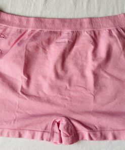 Alternative view of Roze boxershort met opengewerkte zijkanten