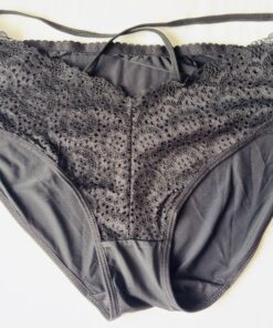 Zwarte slip met kant