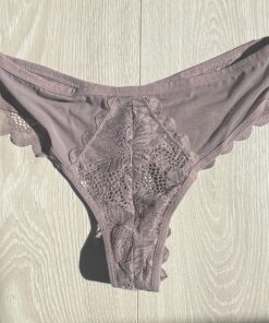 Chique cheeky slip met kant