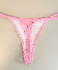 Alternative view of Roze string met roosjes