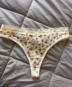 Gele string met kersjes