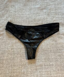 String met PU leer