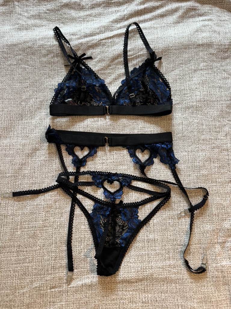 Lingerieset blauw en zwart kant - Afbeelding 2
