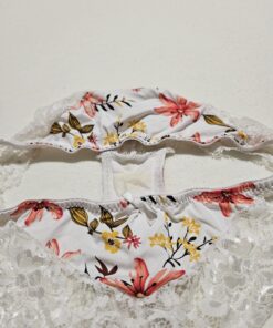 Mooi bloemetjes slipje van zwangere vrouw - Afbeelding 3