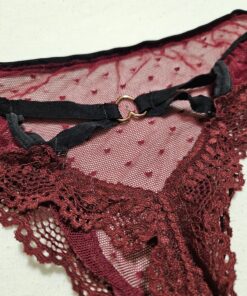 Sexy donker rode string van zwangere vrouw - Afbeelding 3