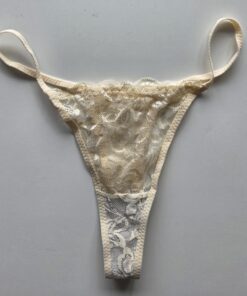 Crème kleurige string
