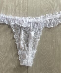 Alternative view of Witte string met veel kant